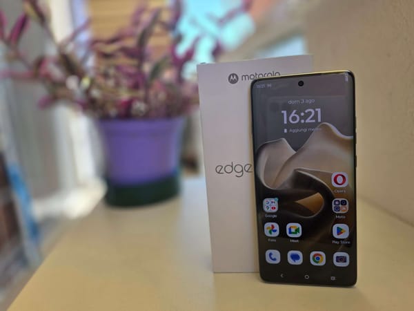 Motorola Edge 60 Pro: Il Medio-Gamma che Sconfigge i Top di Gamma? Autonomia Record e  Display Spaziale - Recensione